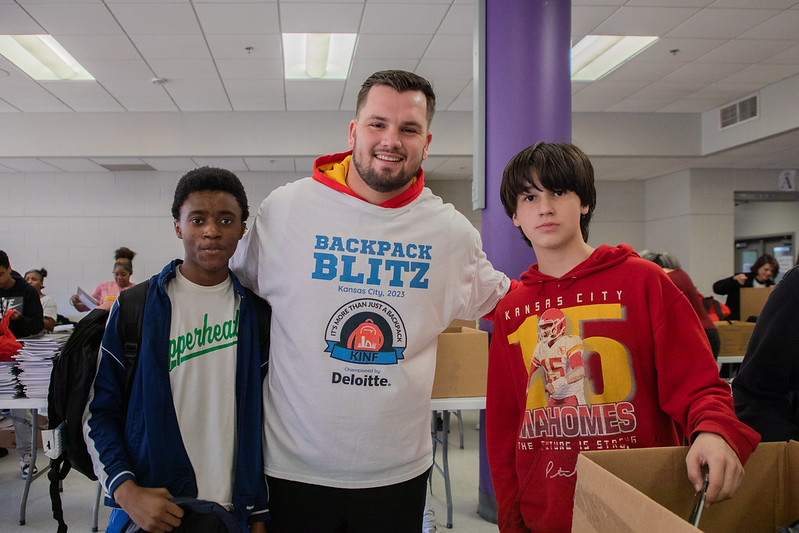 volunteer with students